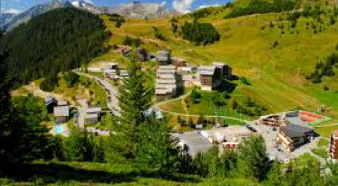 Appt 43 M2 Station Auris En Oisans - Alpes D Huez Apartamento Exterior foto